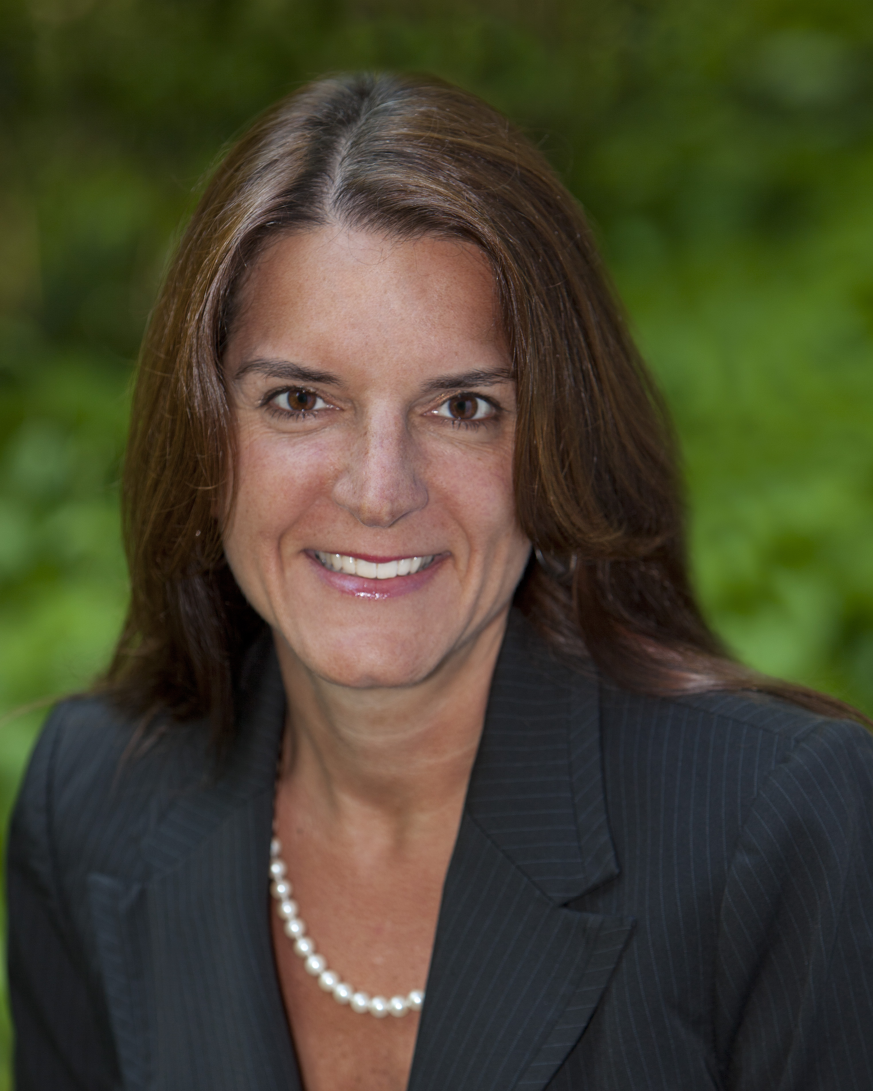 Valerie Mitchener (high res) black