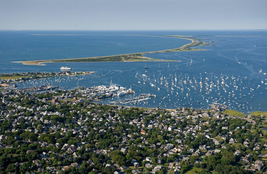 Aerial_of_harbor_(KN)_-(ZF-0683-92932-1-001)