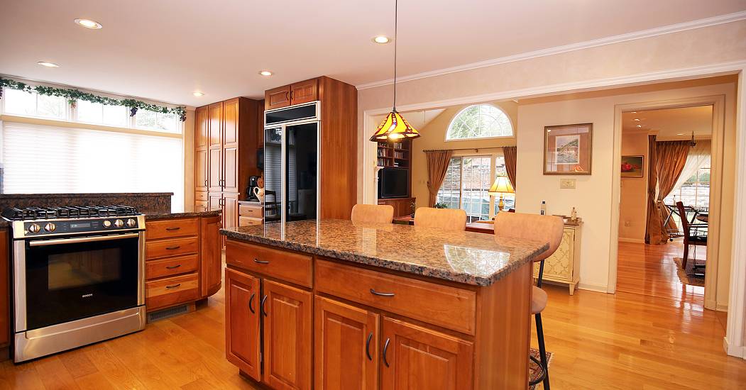 kitchen-2.jpg