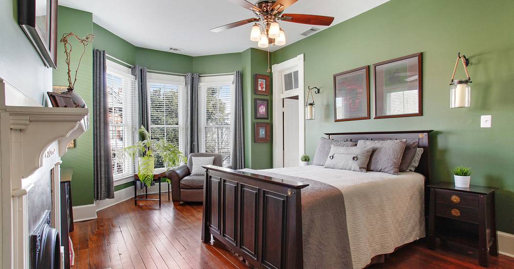 Three-Oaks-Realty-407 E Huntingdon-Master Bed.jpg