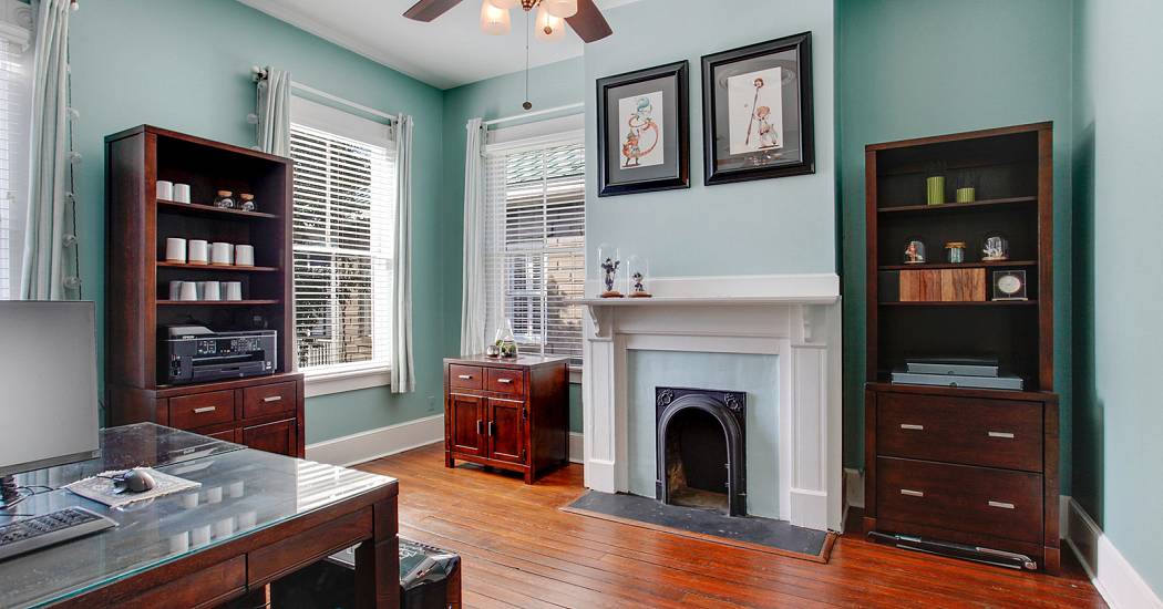 Three-Oaks-Realty-407 E Huntingdon-Office.jpg