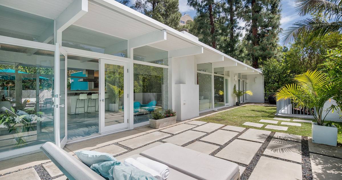Beautiful Mid Century Gem