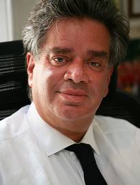 Gary Hersham 