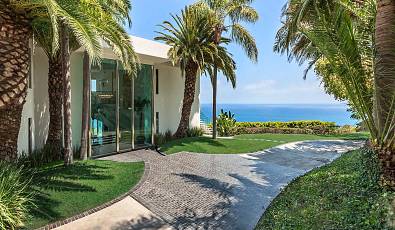 Breathtaking Malibu Retreat
