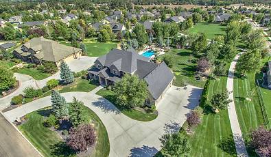 Modern Craftsman Home in Eagle 