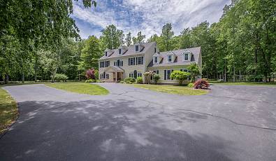 NEW ENGLAND COLONIAL HOME, Guilford CT