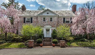 IMPRESSIVE COLLETTE BUILT BRICK COLONIAL
