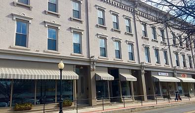 Beautiful Townhouse Condominium