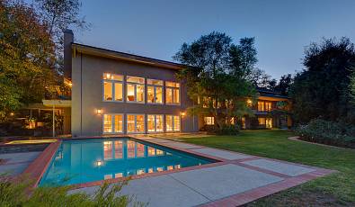 Custom Home in the Hills of La Cañada 