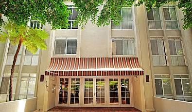 Tastefully Updated and Maintained Deluxe Condo in a Phenomenal Location