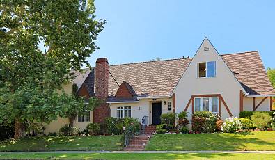 Lovingly Maintained Traditional in the Heart of Westwood