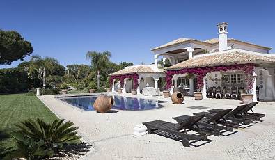 Peaceful Grand Estate
