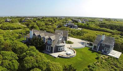Estate with Vistas