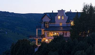 BREATHTAKING MOUNTAIN RETREAT ON 10ACRES