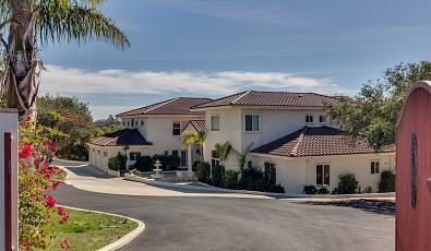 Tuscan Estate  - Ocean Views 