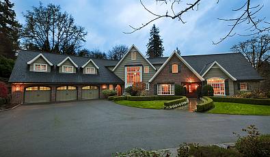 Exlusive traditional on 1.2 acres 