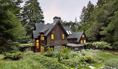Serene and Natural Beauty on 6.6 Acres