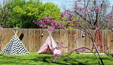 Our Favorite Pins of the Week: Tents, Teepees & Tree Houses for Summertime With the Kids